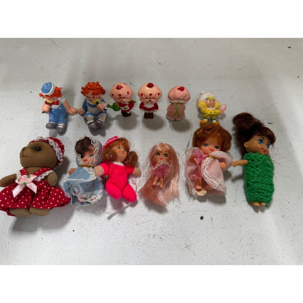Vintage 70s 80s Mixed Toy Lot Raggedy Ann Mattel Strawberry Shortcake PVC Dolls